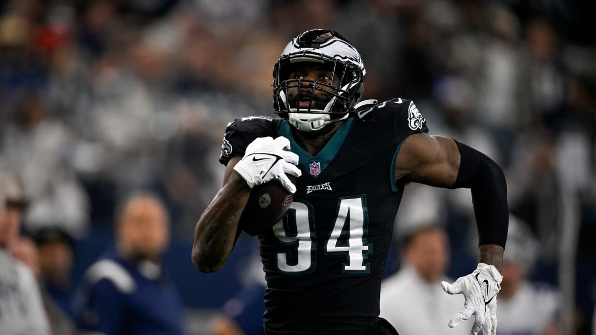 Philadelphia Eagles Returning Kelly Green Uniforms; What Does it Mean for  Black Helmets? - Sports Illustrated Philadelphia Eagles News, Analysis and  More