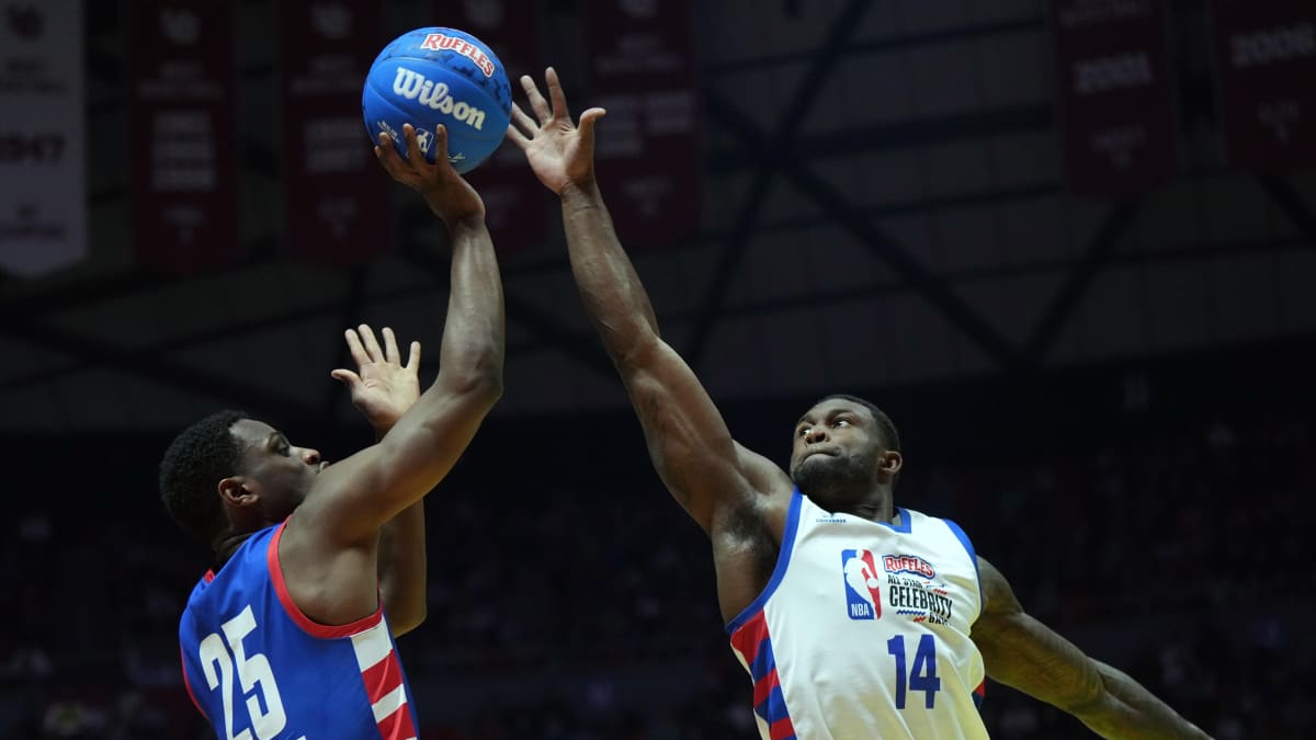 Video: Seahawks star DK Metcalf dunks and dazzles in NBA All-Star