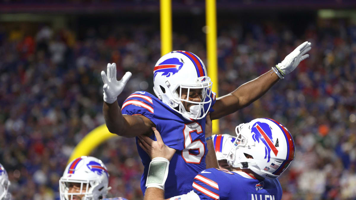 Buffalo Bills' Damar Hamlin Returns in 'Surreal' Moment 9 Months After  Cardiac Arrest - Sports Illustrated Buffalo Bills News, Analysis and More