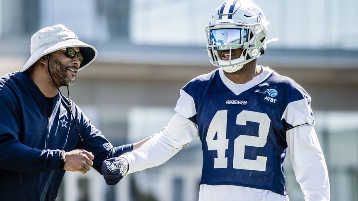 Cowboys camp photos: Hold the L! Leighton Vander Esch and Micah Parsons  hold L on their forehead