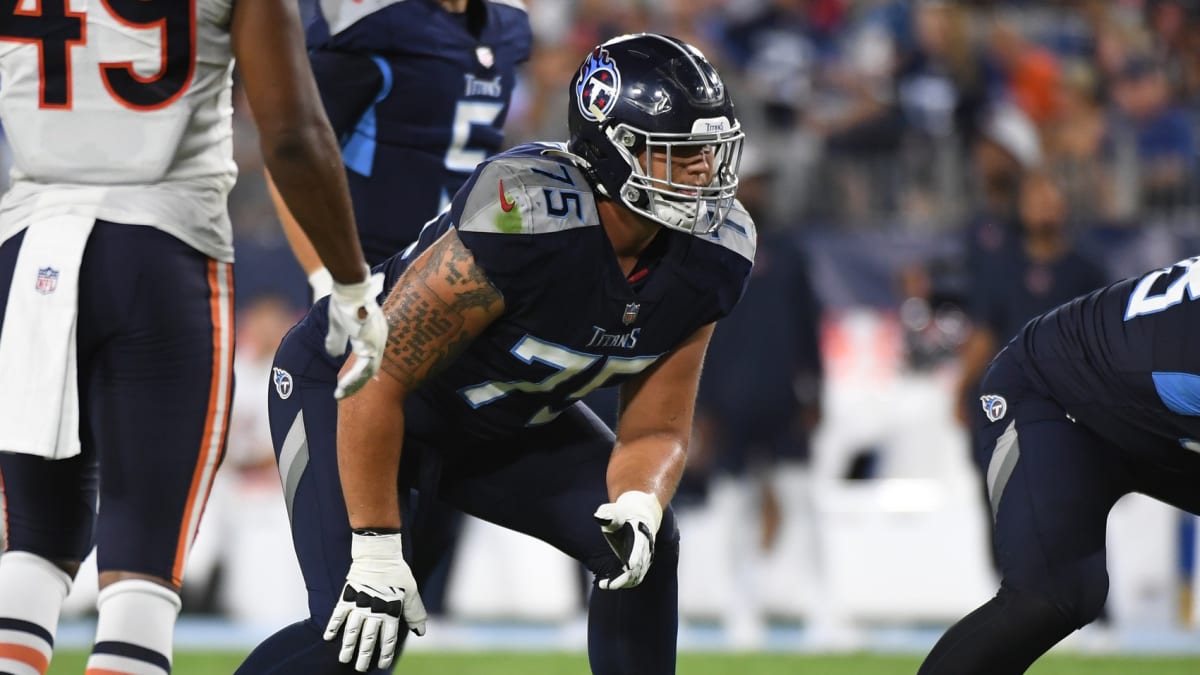 Tennessee Titans offensive tackle Dillon Radunz (75) runs a drill during  NFL football training camp Monday, Aug. 16, 2021, in Nashville, Tenn. (AP  Photo/Mark Humphrey Stock Photo - Alamy