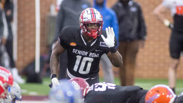 NFL Draft Profile: DeAngelo Malone, Defensive End, Western