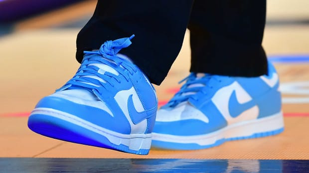 View of Nike Dunk Low 'UNC' shoes.