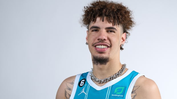 LaMelo Ball's PUMA Sneakers Support Breast Cancer Awareness - Sports  Illustrated FanNation Kicks News, Analysis and More