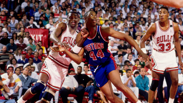 May 1989; Chicago Bulls forward Horace Grant vs. Detroit Pistons forward Rick Mahorn at Chicago Stadium.