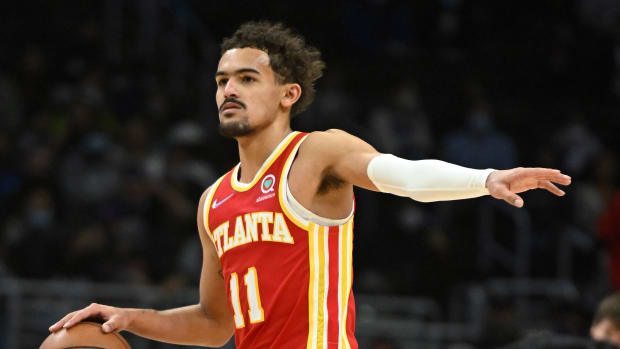 Atlanta Hawks: Young's jersey sales reach highest ranking of his