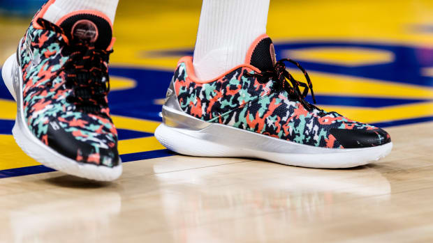 Best Basketball Shoes to Buy for Holiday Season - Sports Illustrated  FanNation Kicks News, Analysis and More