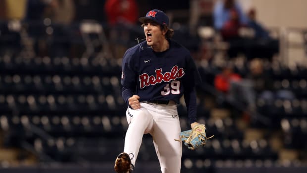 Is Ole Miss baseball's Justin Bench related to Johnny Bench?