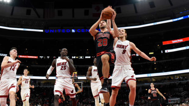 Max Strus with the Chicago Bulls in 2019