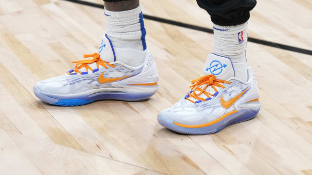 Julius Randle Scores Career-High in Nike Air Zoom G.T. Cut 2 - Sports  Illustrated FanNation Kicks News, Analysis and More