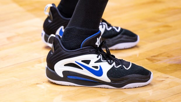 Kevin Durant Wears Travis Scott Air Jordan 1 Sneakers - Sports Illustrated  FanNation Kicks News, Analysis and More