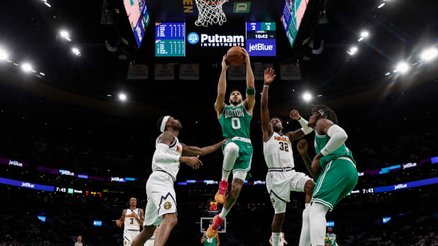 Good shooting night helps Celtics win