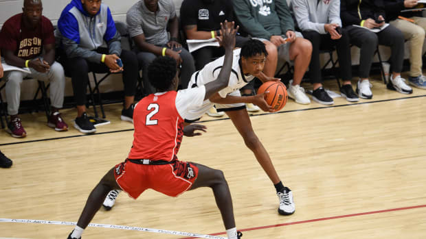 UNC basketball signee Drake Powell guards future Duke forward Isaiah Evans