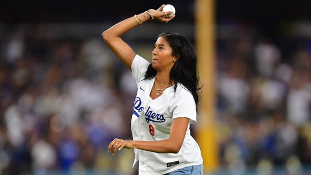 Natalia Bryant Debuts the Nike Kobe 6 Dodgers Colorway - Sports  Illustrated FanNation Kicks News, Analysis and More
