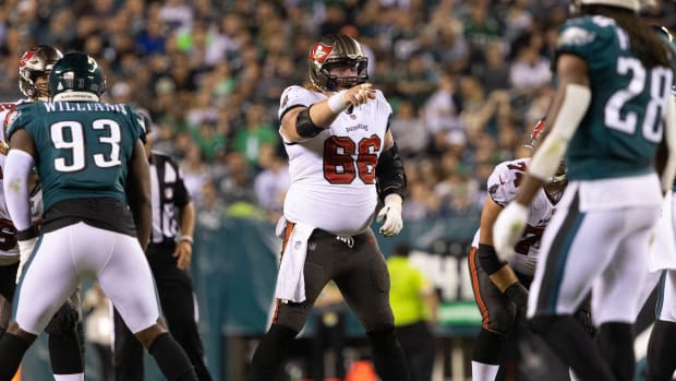 Buccaneers Center Ryan Jensen Undergoes Massive Contract Reconstruction - Tampa  Bay Buccaneers, BucsGameday