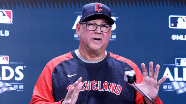 Tito Francona gets his scooter back prior to Sports Commission's banquet –  News-Herald