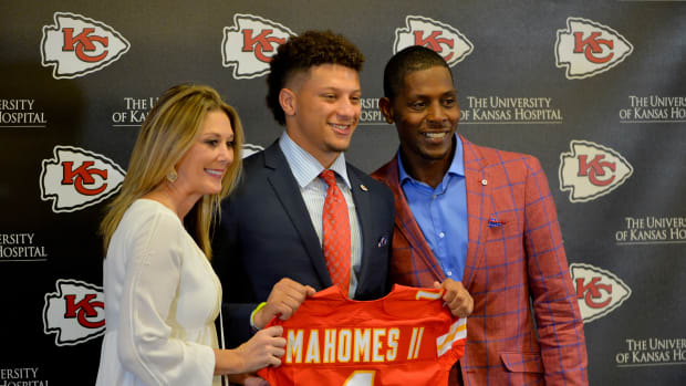Patrick Mahomes II, Son Of Former Mets Pitcher Pat Mahomes Sr., Leads ...
