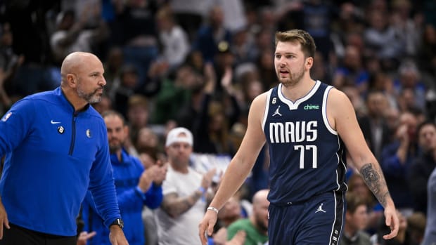 The Luka Dončić-Kyrie Irving experiment is not working in Dallas - Sports  Illustrated