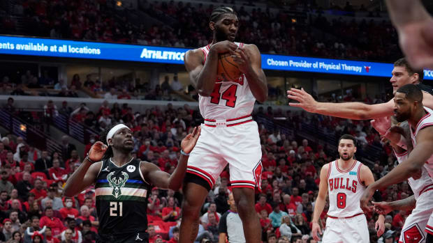 Chicago Bulls waive Derrick Favors, likely to play for the Windy City Bulls  - Sports Illustrated Chicago Bulls News, Analysis and More