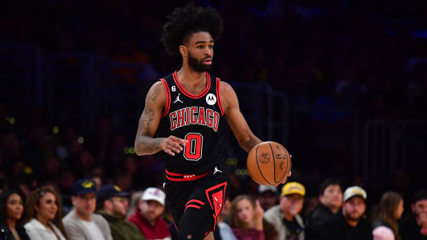 The Chicago Bulls steal another player away from the Los Angeles Lakers