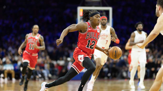 Chicago Bulls guard Ayo Dosunmu's block party a safe space for kids and a  tribute