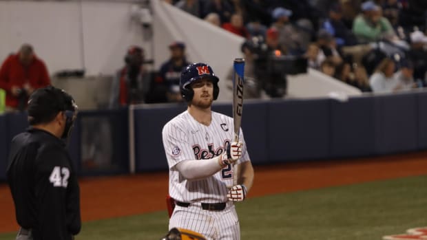 Ole Miss baseball splits doubleheader with Arkansas, deciding game