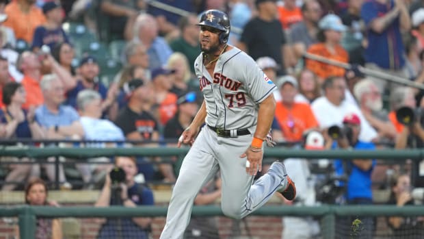 Astros reinstate first baseman José Abreu from injured list - The San Diego  Union-Tribune