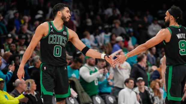 Mazzulla says Derrick White starts at the point, what does Celtics