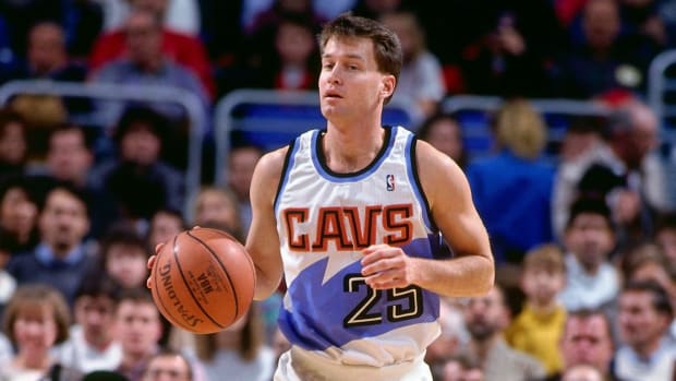 CLEVELAND - NOVEMBER 30: Mark Price #25 of the Cleveland Cavaliers dribbles during a game played on November 30, 1994 at Gund Arena in Cleveland, Ohio.