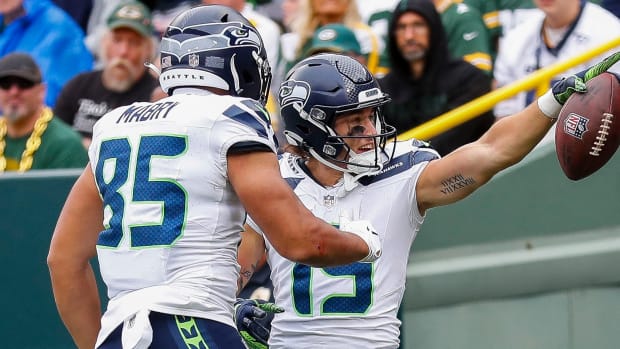 Seattle Seahawks 'Unique Weapon' Jake Bobo Motivating DK Metcalf, Teammates  - Sports Illustrated Seattle Seahawks News, Analysis and More