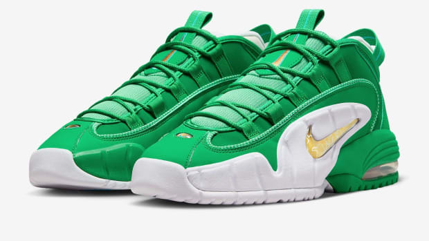 Penny Hardaway's green and white Nike sneakers.