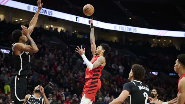 Portland Trail Blazers guard Anfernee Simons (1) puts up the game-winning shot during the second half against the Brooklyn Nets