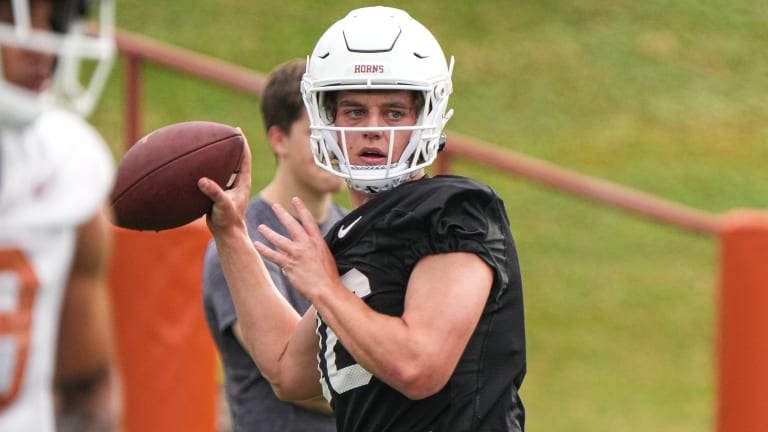 Arch Manning draws rave reviews after first Texas scrimmage