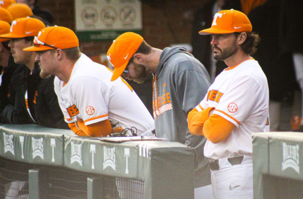 PHOTOS: Tennessee Overwhelms Iona For Second Series Sweep of 2022 - Sports  Illustrated Tennessee Volunteers News, Analysis and More