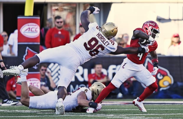 BOZICH, Louisville makes case for Top 25 by dominating Boston College,  56-28, U of L Sports