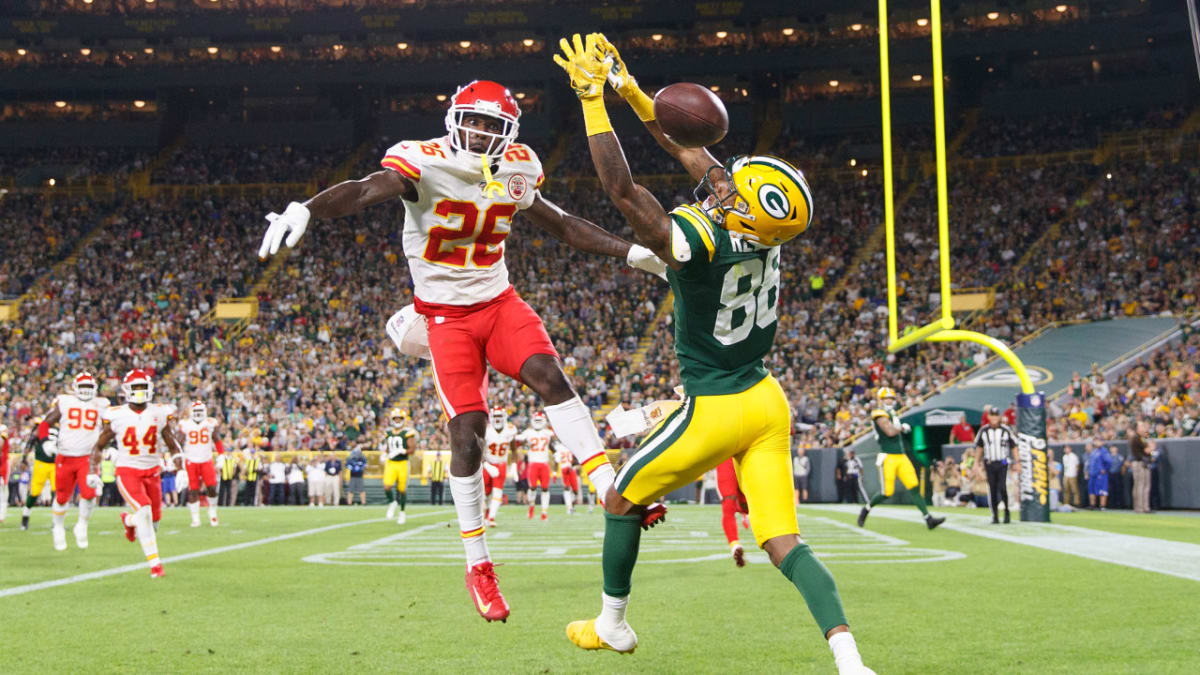 Lil Wayne, Packers Superfan, Leads Team Out of Tunnel Before Lions Game -  Sports Illustrated