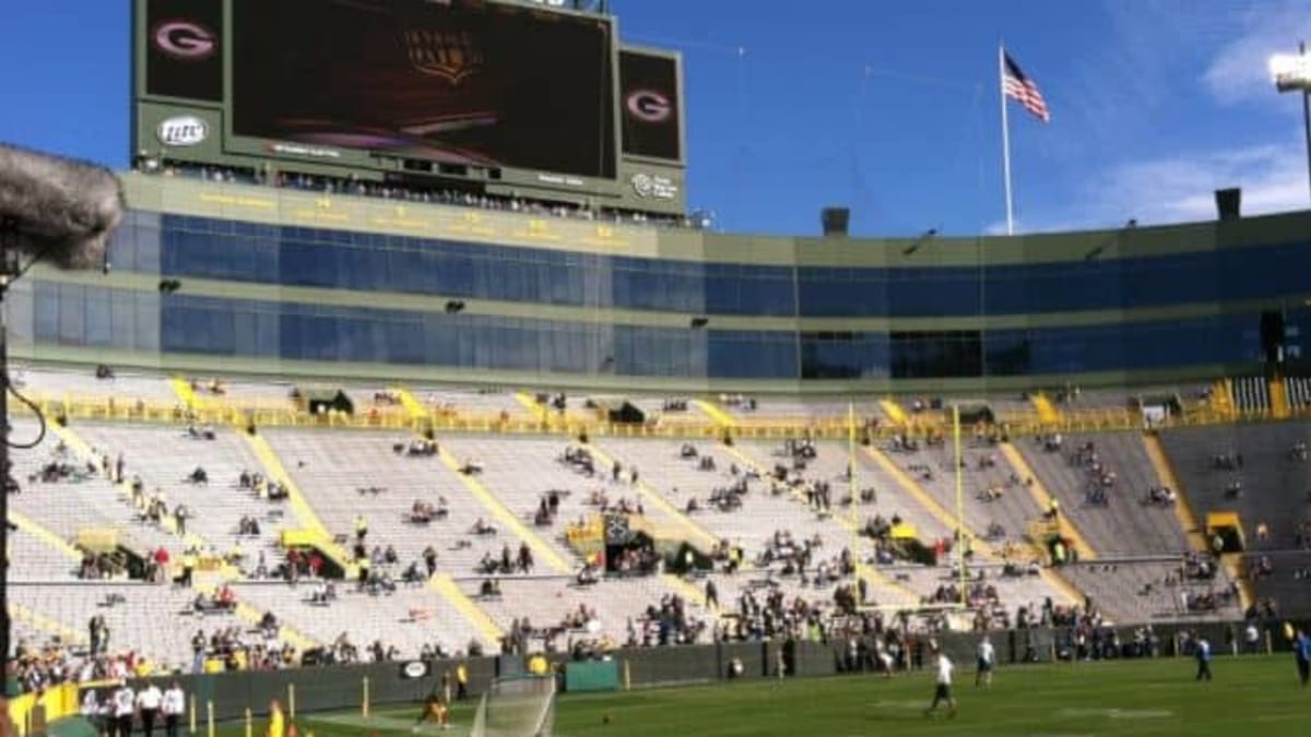 WIDE RIGHT! Lambeau Field erupts as Saints miss field goal