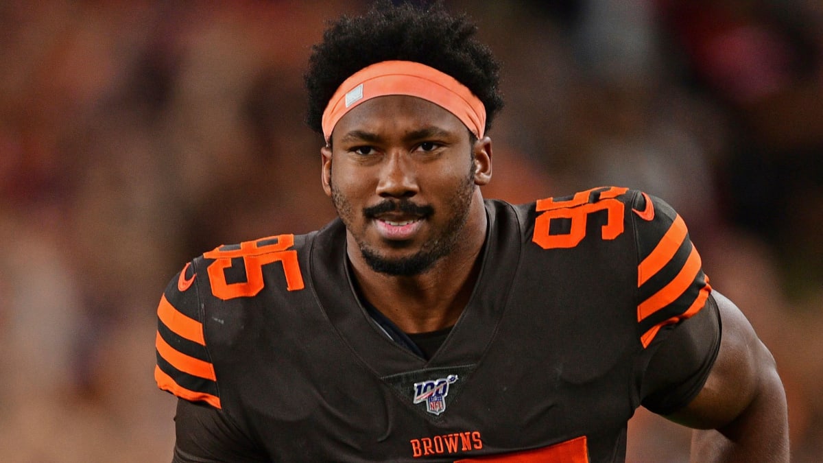 Browns fans show support for Myles Garrett in Pittsburgh