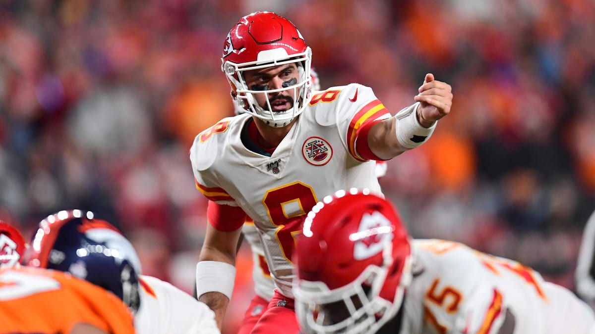 Patrick Mahomes and Chiefs torch 49ers defense, improve to 5-2 with  impressive win