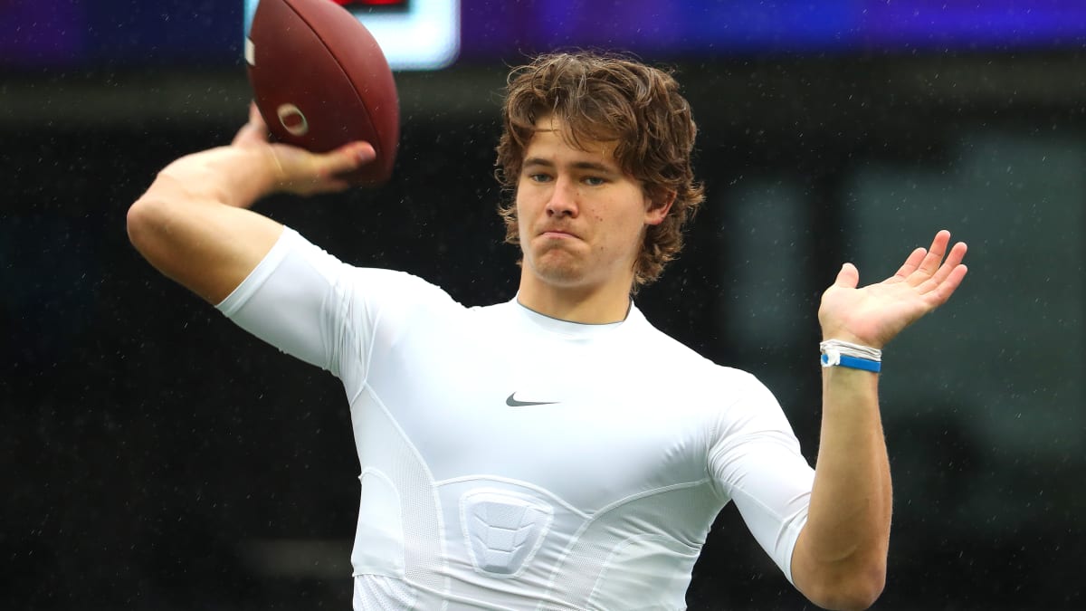 Justin Herbert is the nation's best seam-ball thrower