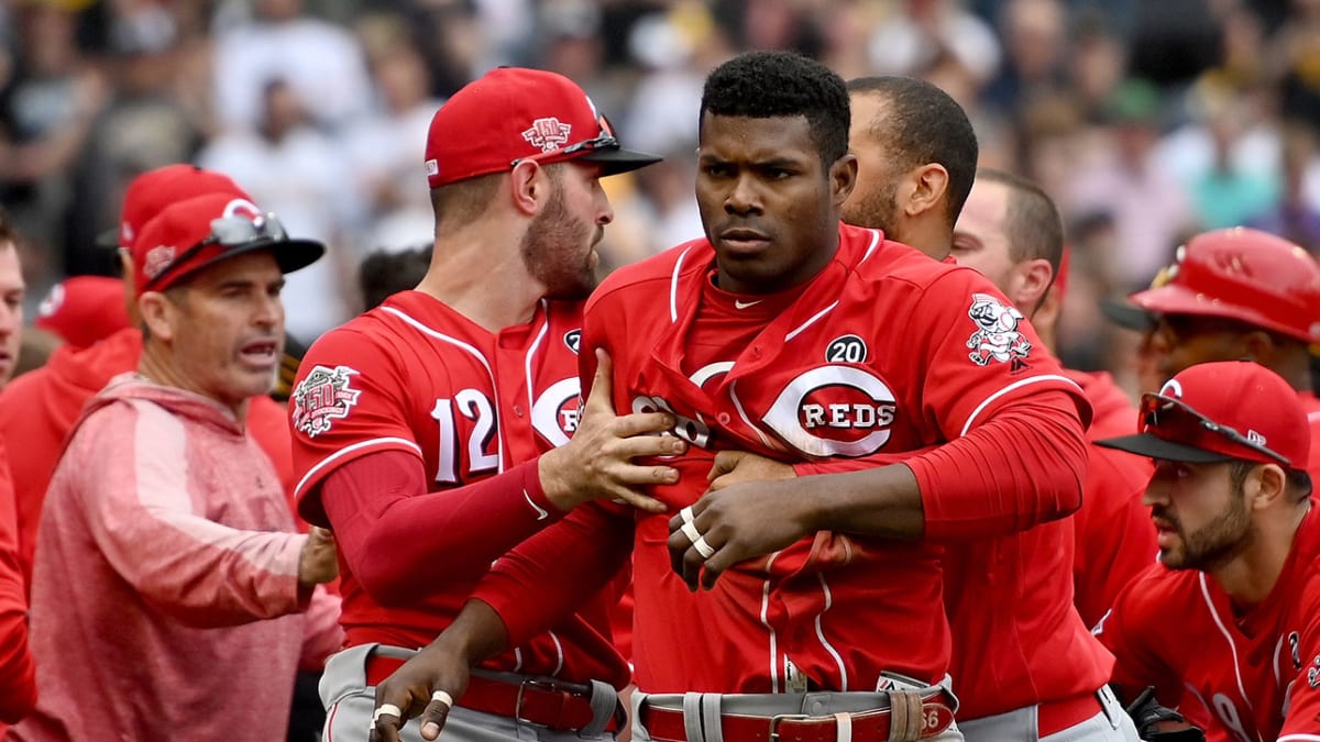 Dietrich hits 3 HRs, Lyles injured in Reds' 11-6 win over Pirates