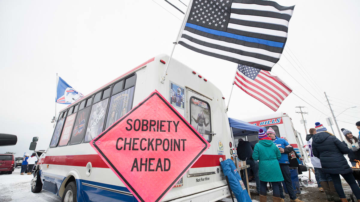 Bills' tailgate policy alters game routine for fans, businesses