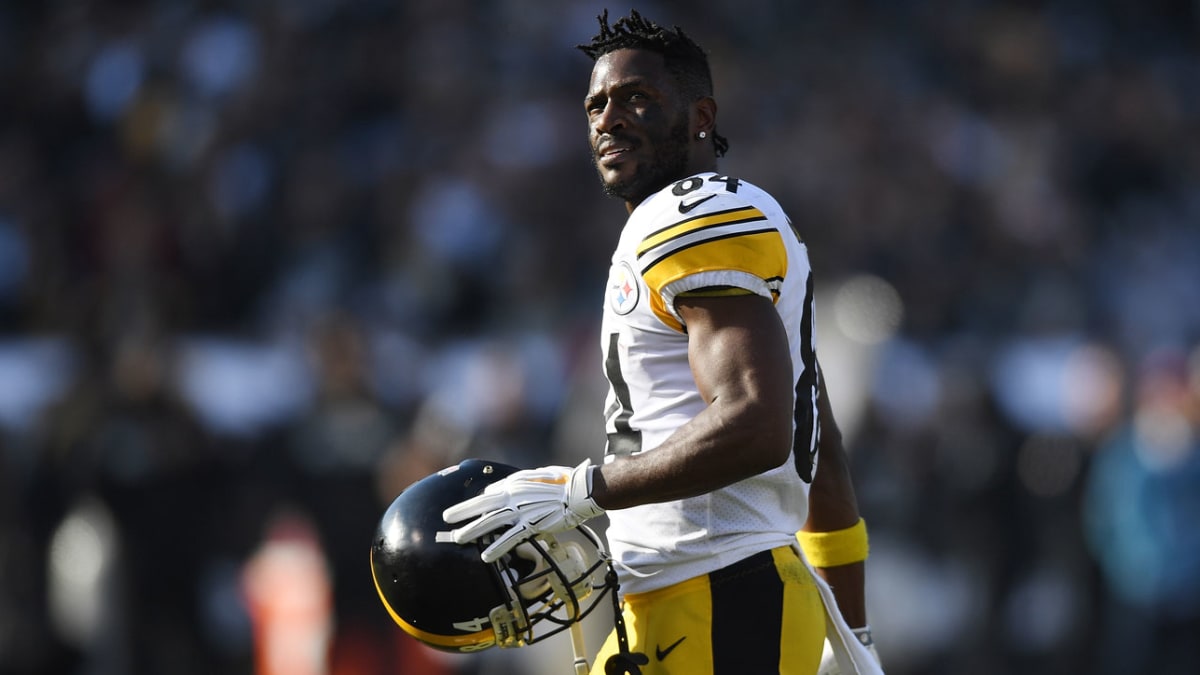 Antonio Brown's old helmet is still in a familiar place: Madden