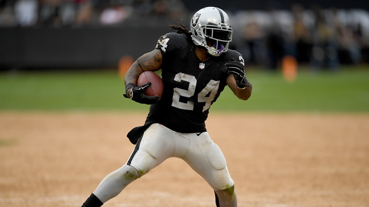 Oakland Raiders: Marshawn Lynch to wear No. 24 