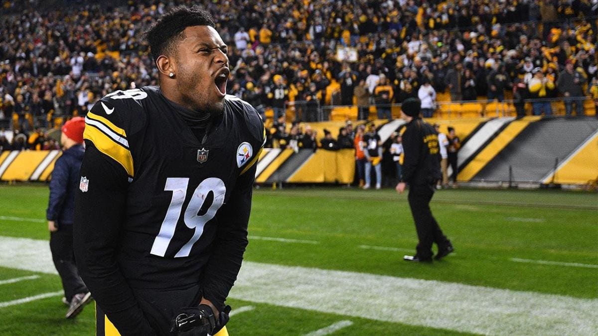 JuJu Smith-Schuster Gifts Fan for Getting Tattoo of His Signature