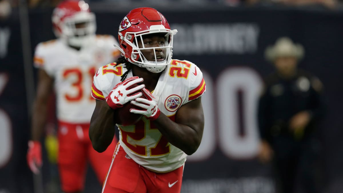 Kareem Hunt of Kansas City Chiefs placed on commissioner's exempt list -  ESPN