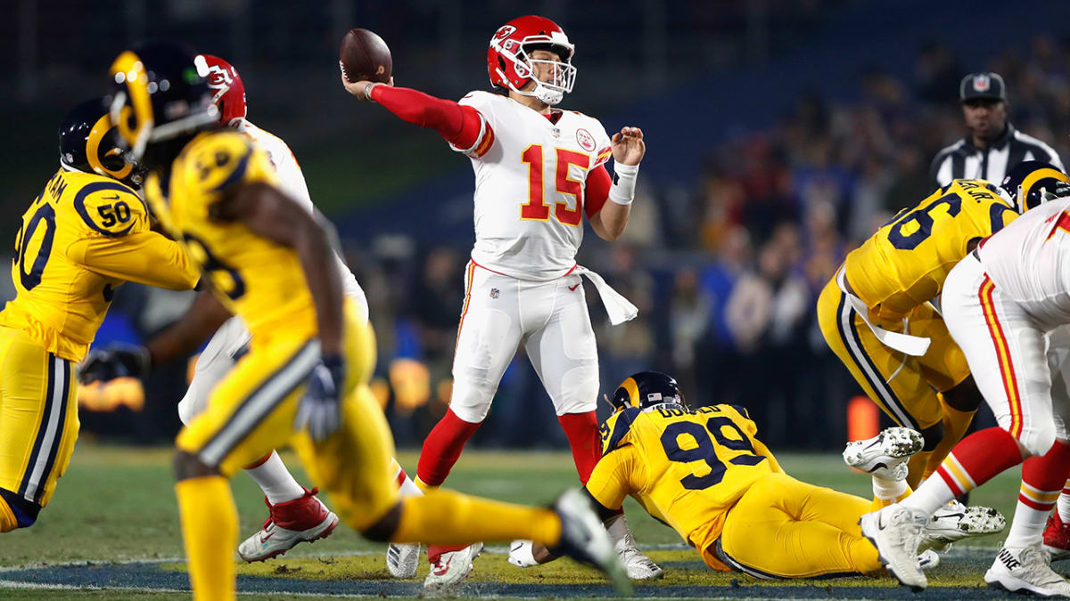 Twitter reacts to insane Rams-Chiefs MNF game - Sports Illustrated