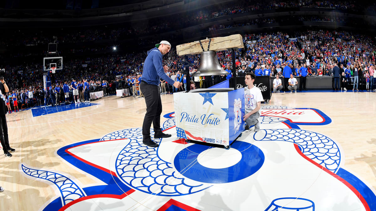 Nick Foles: Super Bowl MVP rings 76ers' bell before Game 3(video