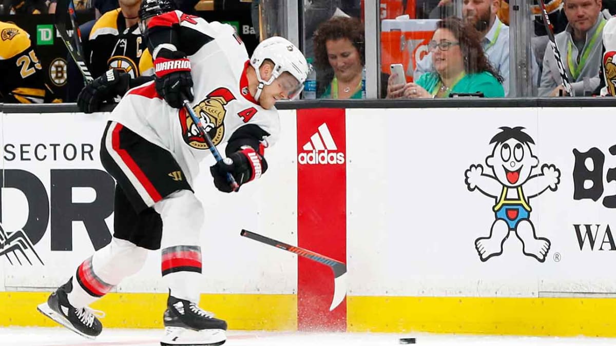 Breaking a hockey stick means a quick reaction on the bench - Sports  Illustrated