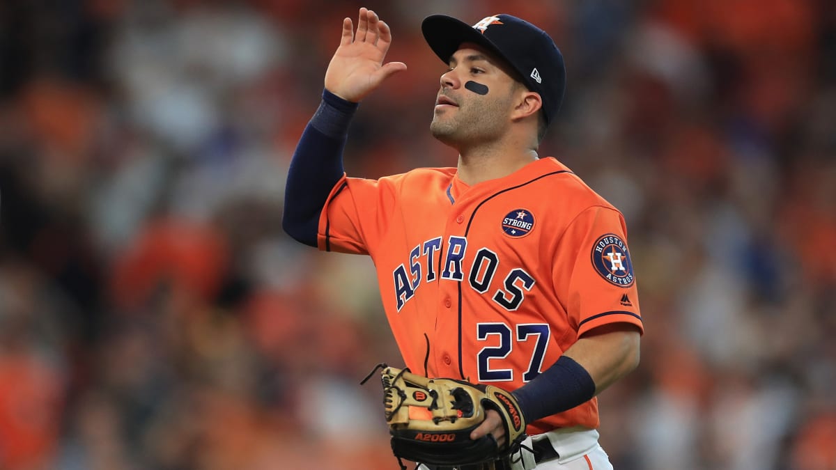 Astros agree to four-year contract extension with Jose Altuve 